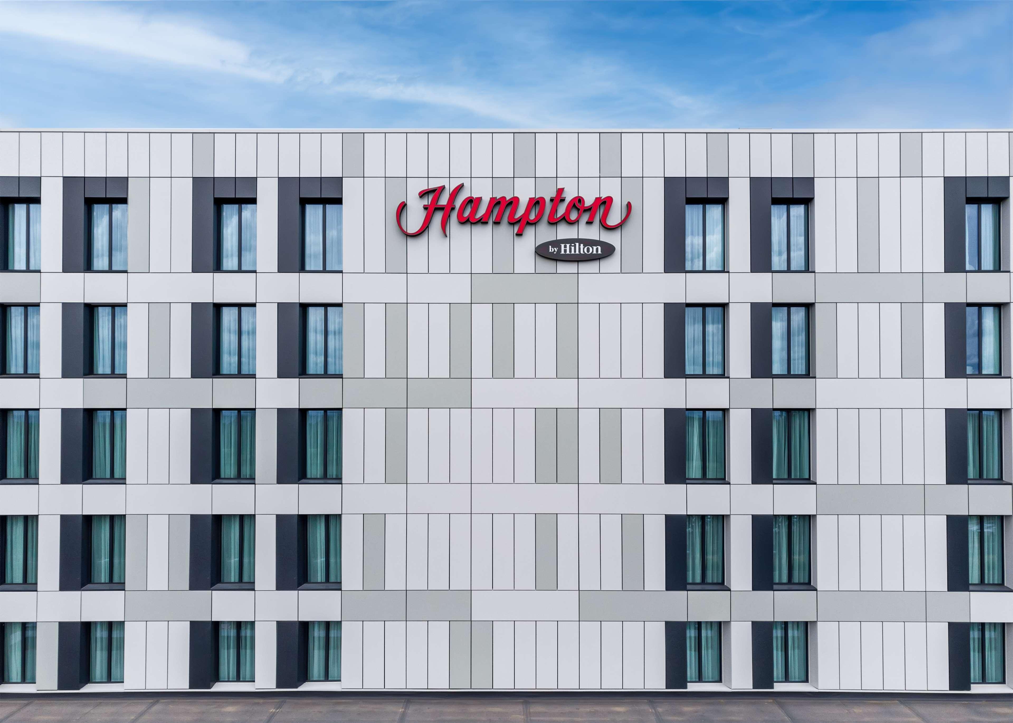 Отель Hampton By Hilton Хай-Вайкомб Экстерьер фото